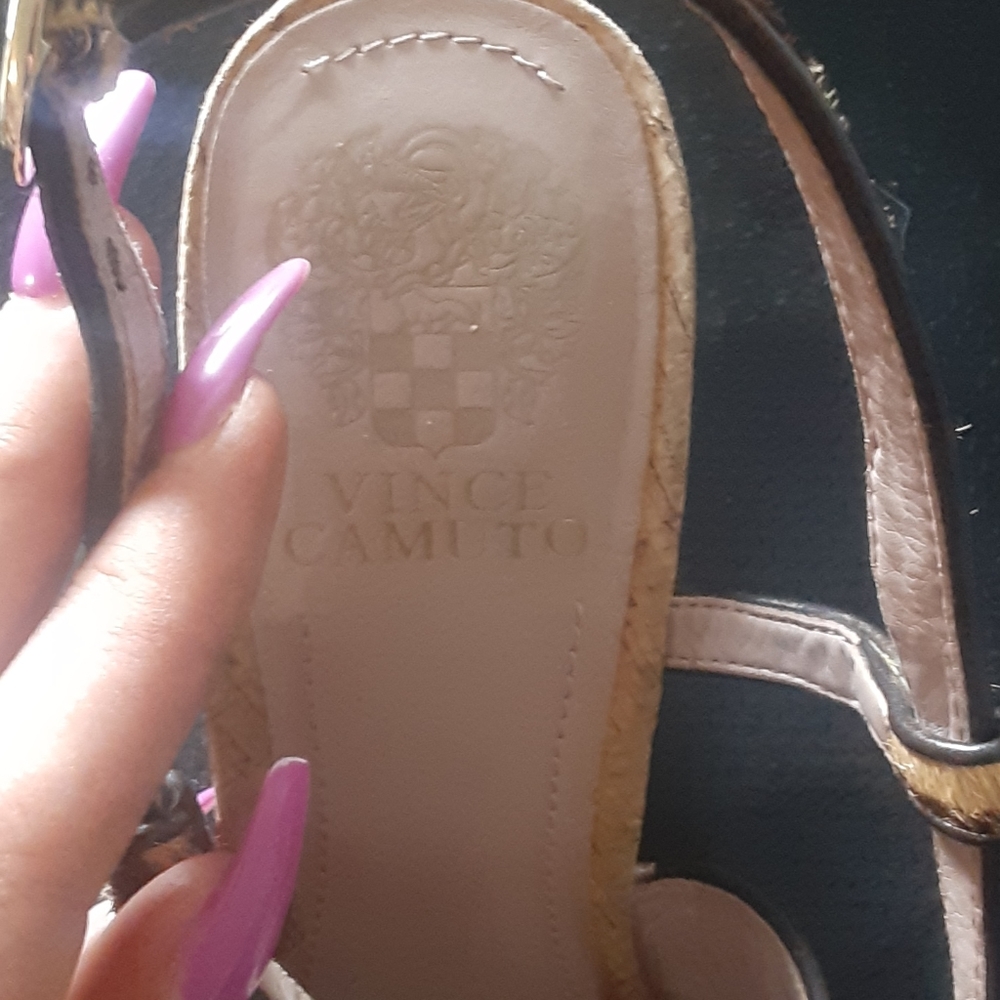 Vince Camuto: brown zebra print heals brand new - Picture 4 of 8